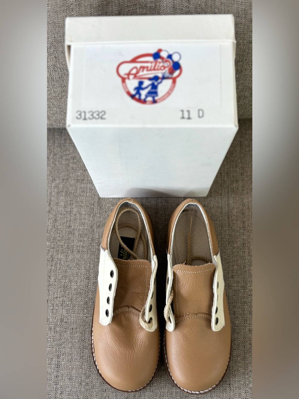 Amilio Kids Artie Tan Leather Lace-Up Saddle Shoes size 11